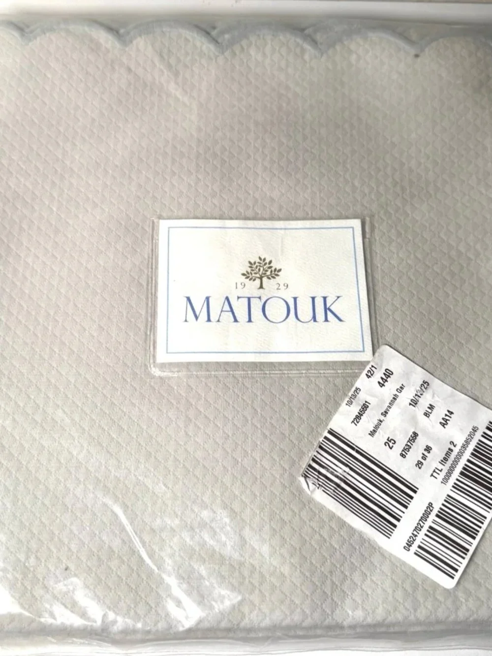 Matouk Savannah Gardens Napkins Set of 4 White 22x22 Scalloped Made USA